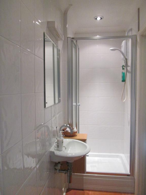 Crossways House Bed And Breakfast East Cowes Δωμάτιο φωτογραφία