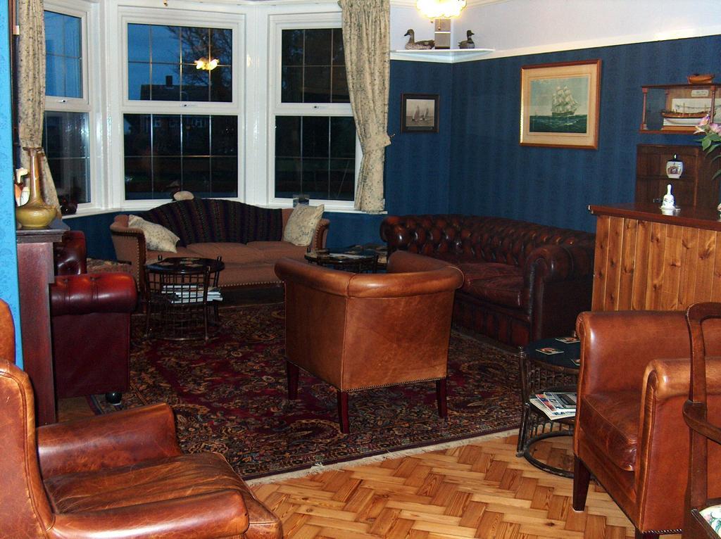 Crossways House Bed And Breakfast East Cowes Εξωτερικό φωτογραφία